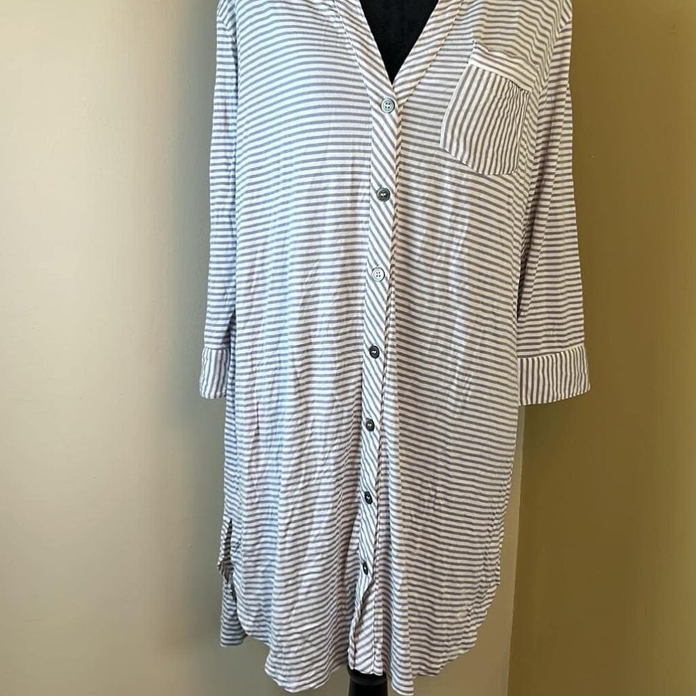 UGG Vivian SZ LG Night Shirt Purple & White Comfy Soft Lightweight Loungewear
